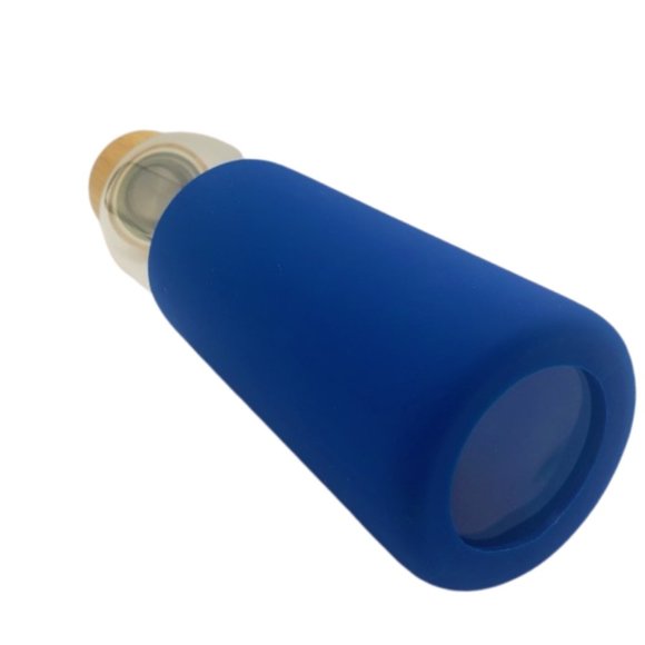 Borosilicate Glass Water Bottle With Bamboo Lid - Picture 2 of 4